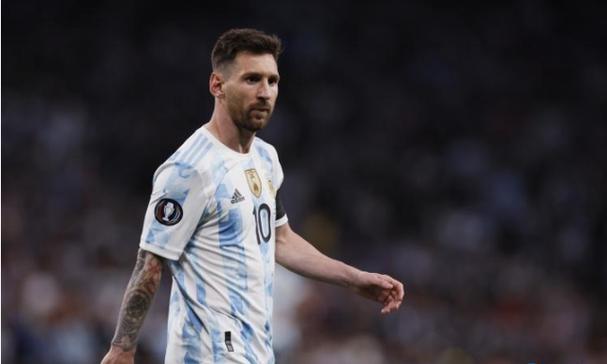 iPhone 18全系标配2400万前摄：苹果史上最强